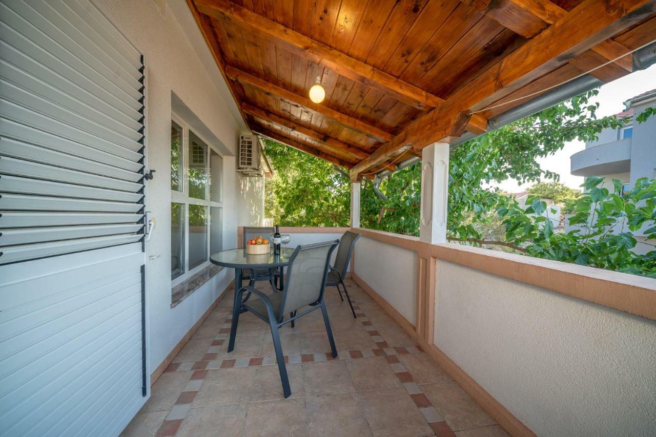 Apartmani Pataca Vodice Exterior foto